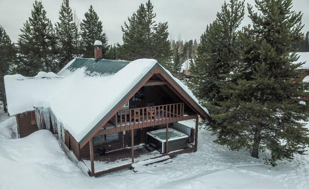 Yellowstone Cozy Caldera Cabin Айленд-Парк Экстерьер фото